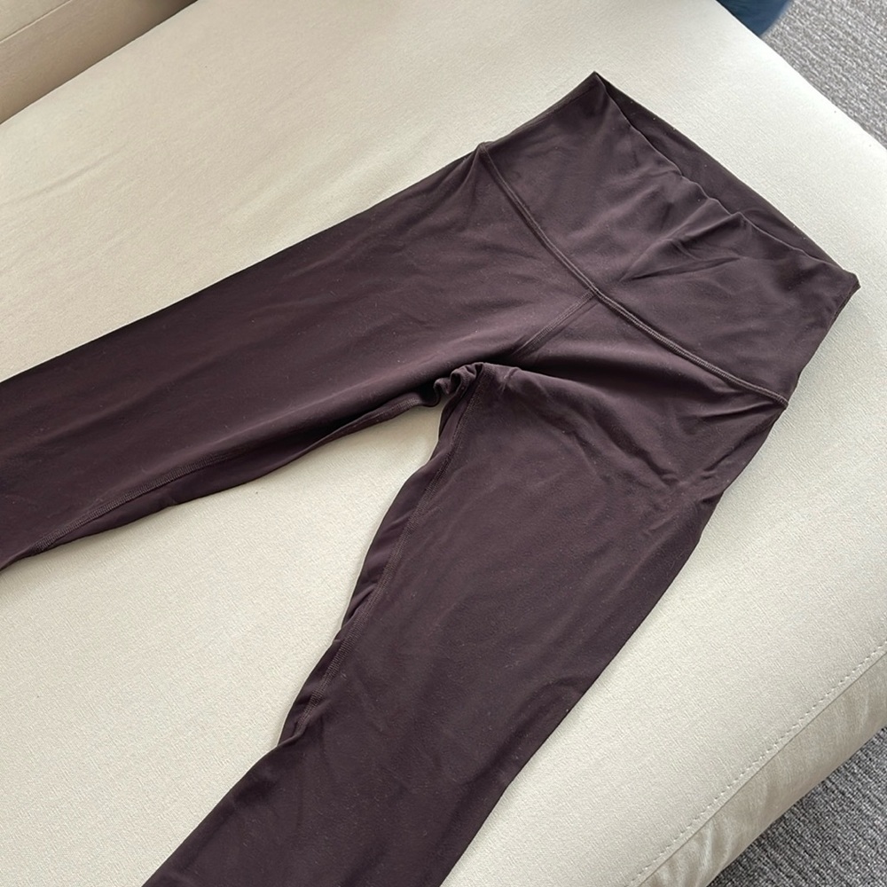 Lululemon Align Leggins 25" inseam in rich brown and size 4 in good condition